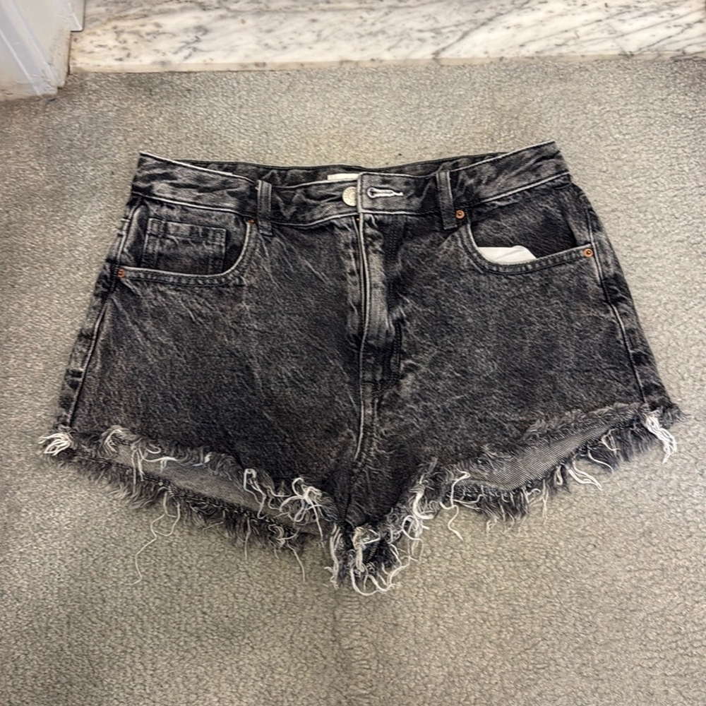 PACSUN High Rise Festival black Jean shorts size 28